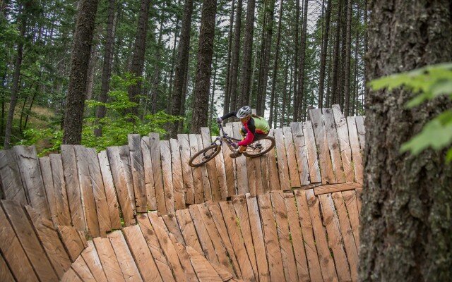 Ingrid MTB photo Trent Hightower